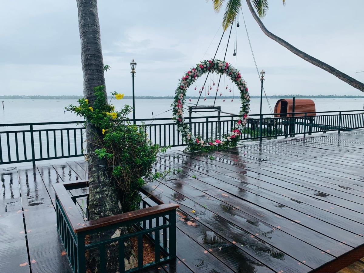 Kallanchery Retreat Kochi Buitenkant foto