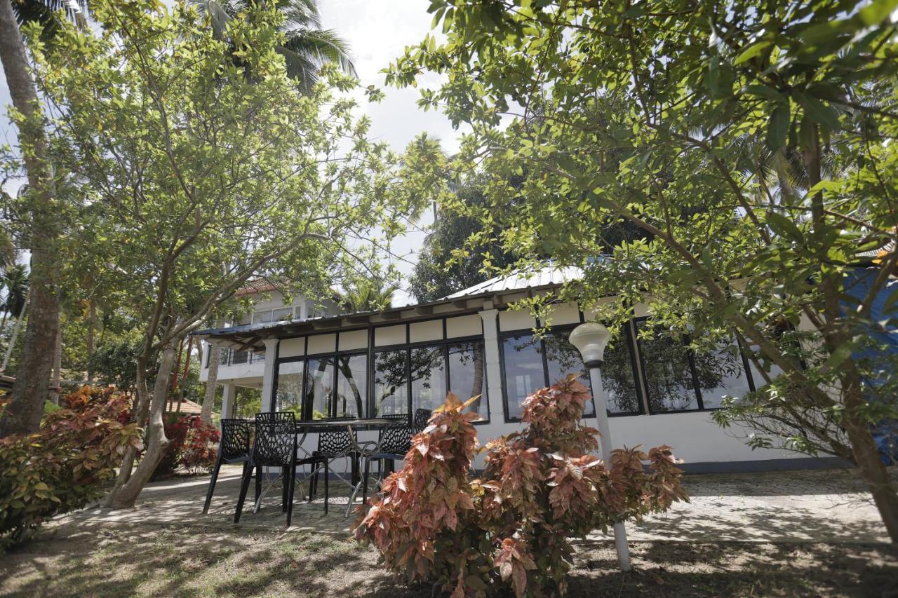 Kallanchery Retreat Kochi Buitenkant foto