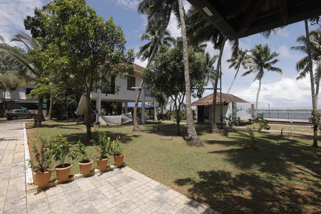 Kallanchery Retreat Kochi Buitenkant foto
